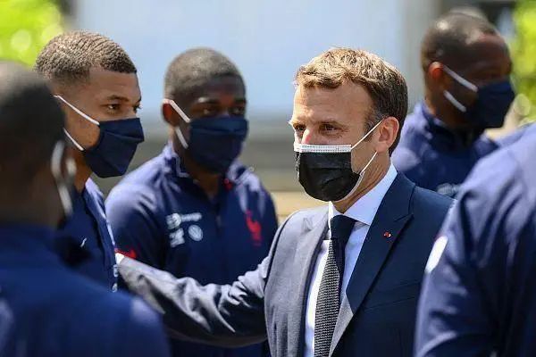 洪五爷斩钉截铁道：洪五一定不会让您失望。